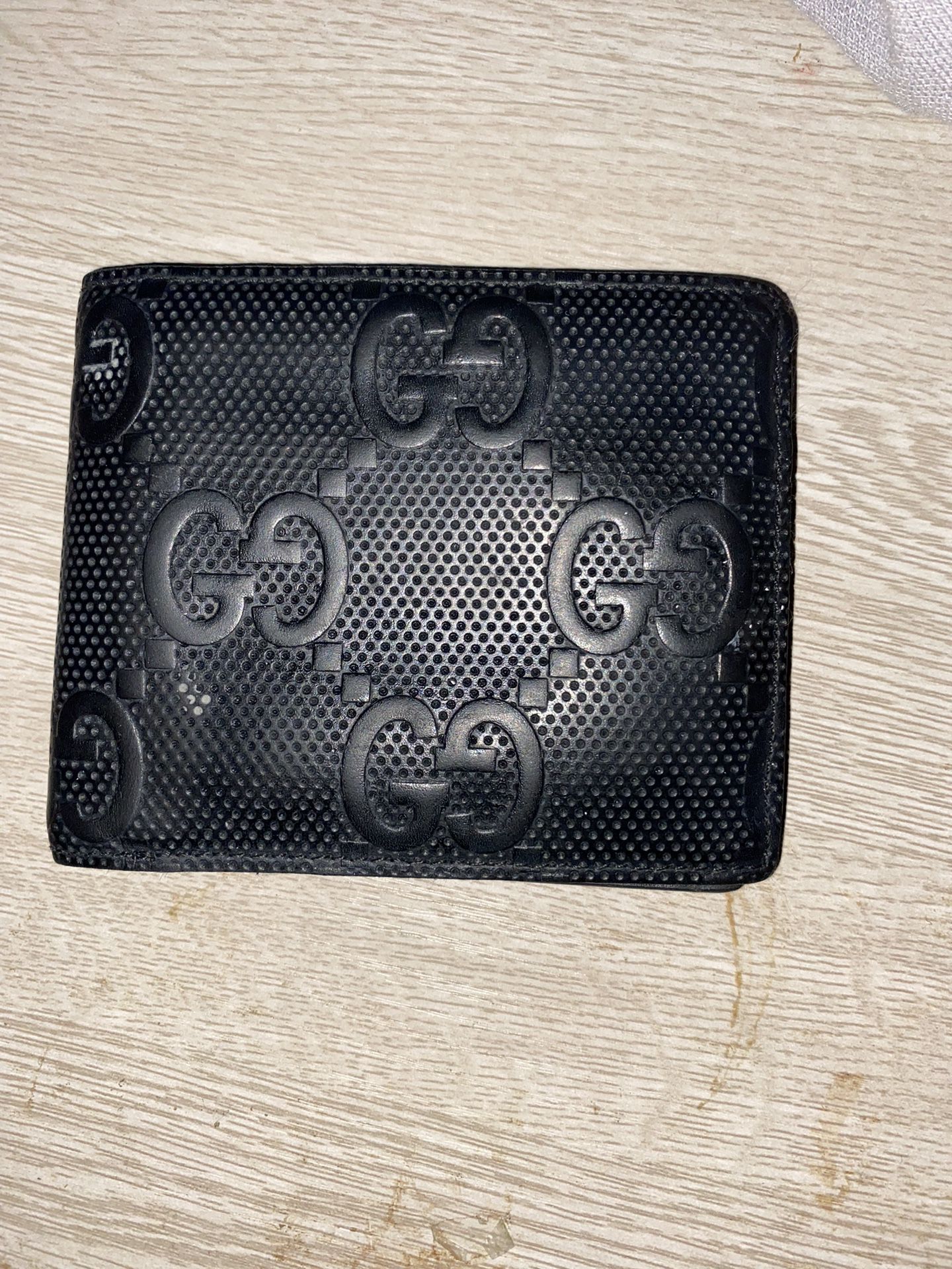 GUCCI WALLET AUTHENTIC