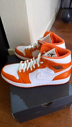 Air Force 1 Med - Metallic Orange SIZE 11 (NEW)