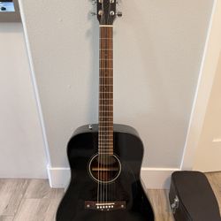 Fender Dreadnought Acoustic Guitar – w/hardshell case & strap