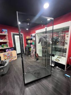 Glass cabinet