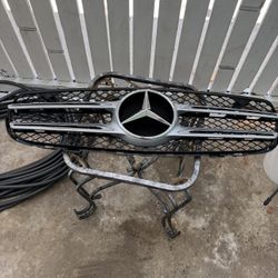 Mercedes GLC300 Front Grill
