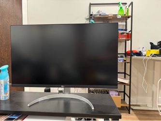 LG 32” 4K UHD Monitor