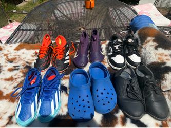 Boys cleats shoes