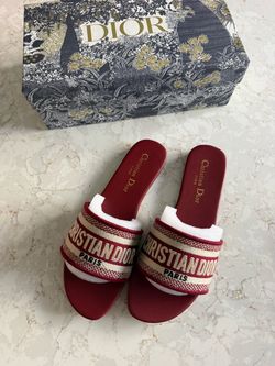 Women sandals