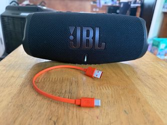 JBL CHARGE 5