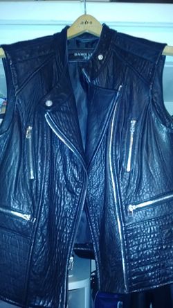 Leather vest like new