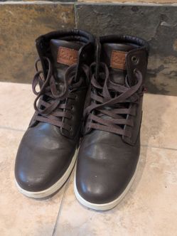 Levi's sneakers size 8.5 men