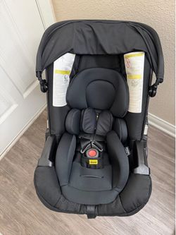 Doona+ Car Seat/Stroller with Base and infant insert!