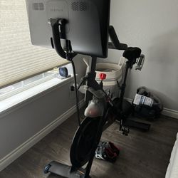 🚲Peloton Bike With Weights 🚲 Available!!! 
