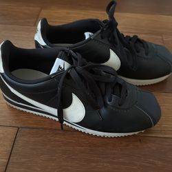 Nike cortez