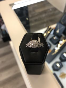 14K White Gold Diamond Ring