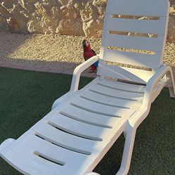 White Lounge Chair