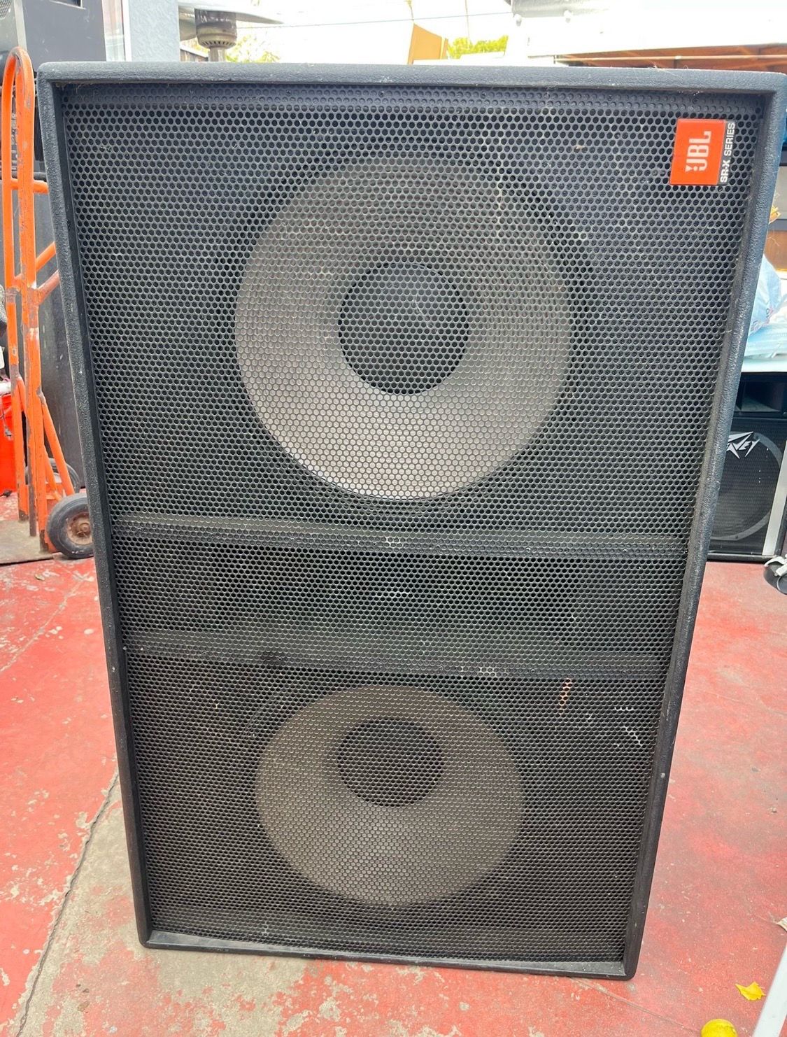 JBL bajo pasivo