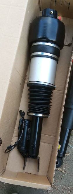 Front Right Air Suspension Strut For Mercedes W219 CLS500 CLS550 E350 E500 E550