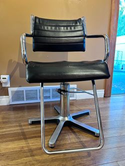 Barbet chair