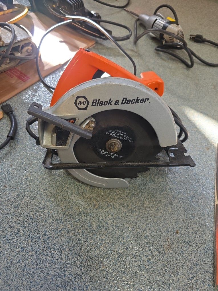 Vintage Black & Decker 7 1/4" Circular Saw