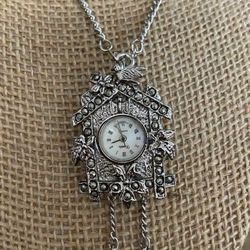 Cadena Stainless Dije Reloj Casita Piedras Marquesina Joyería Antigua 