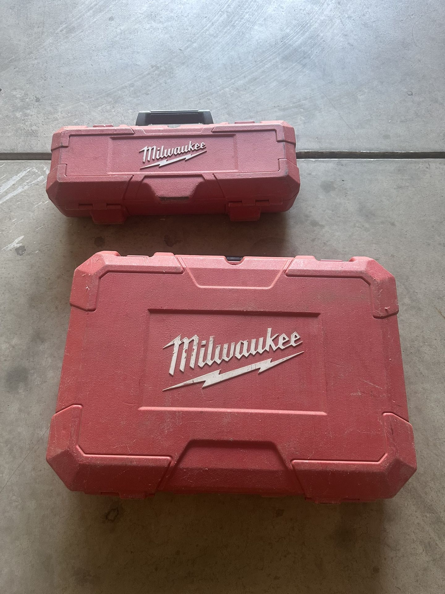 Milwaukee M18 Knockout Set