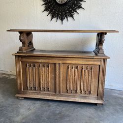 Antique Lion Sideboard Trunk Seat