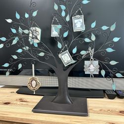 Tree pictures Holder