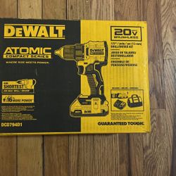 Dewalt 1/2 / Plug / Po (13 mm) Drill Driver Kit