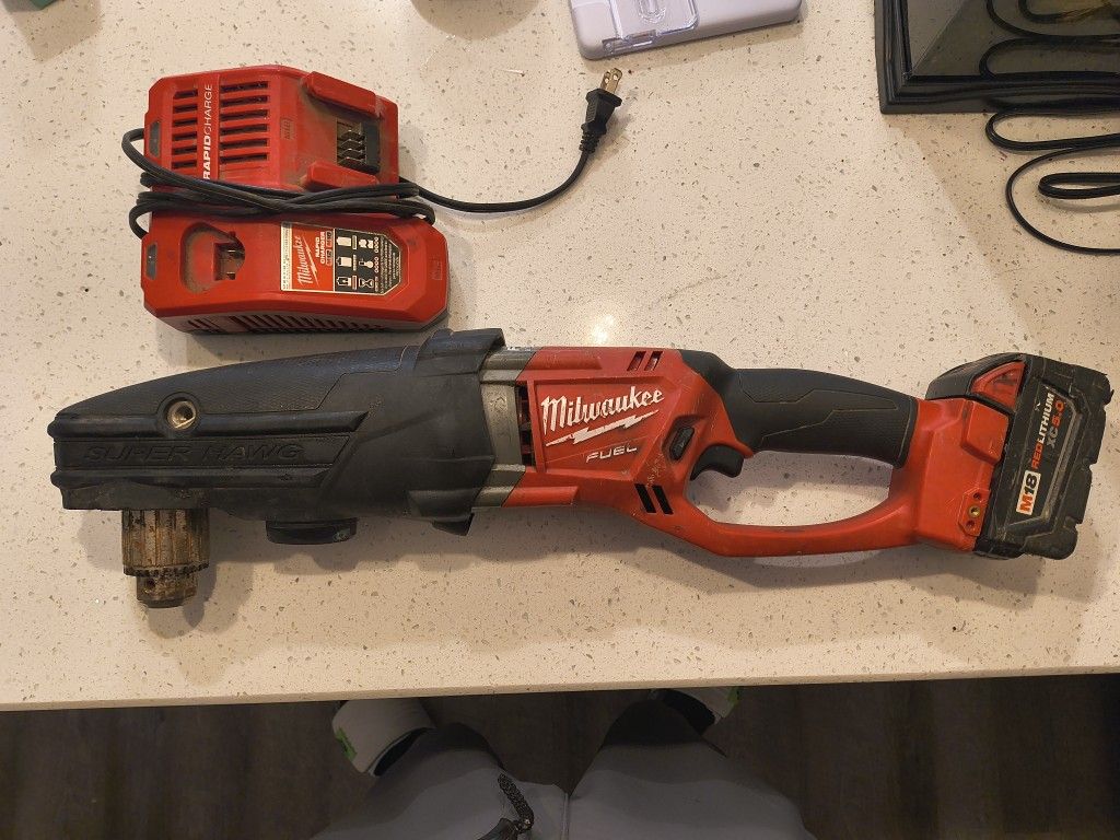 Milwaukee M18 FUEL Super Hawg right-angle drill