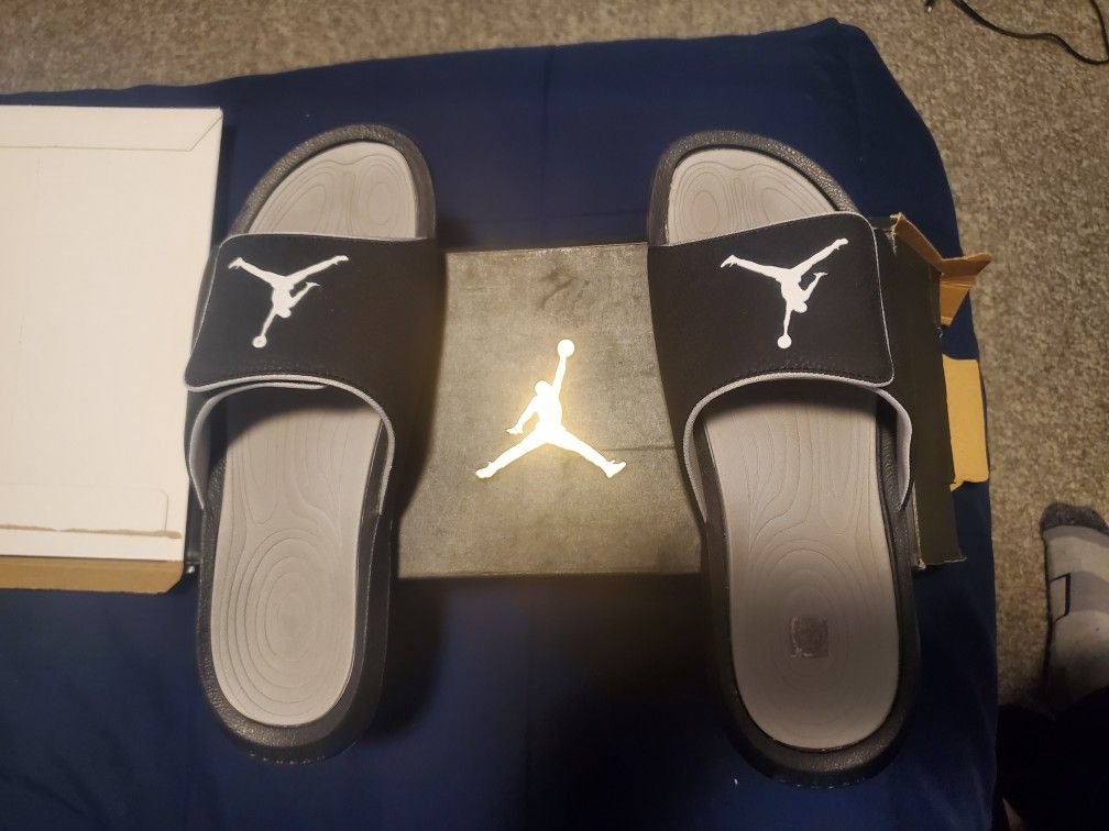 Air Jordan Slip-ons Mens (12) Like New