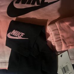Girls Size 4 Nike Outfit 