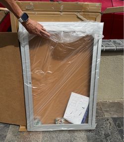 Lockable bulletin board
