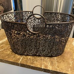 Basket/magazine Holder