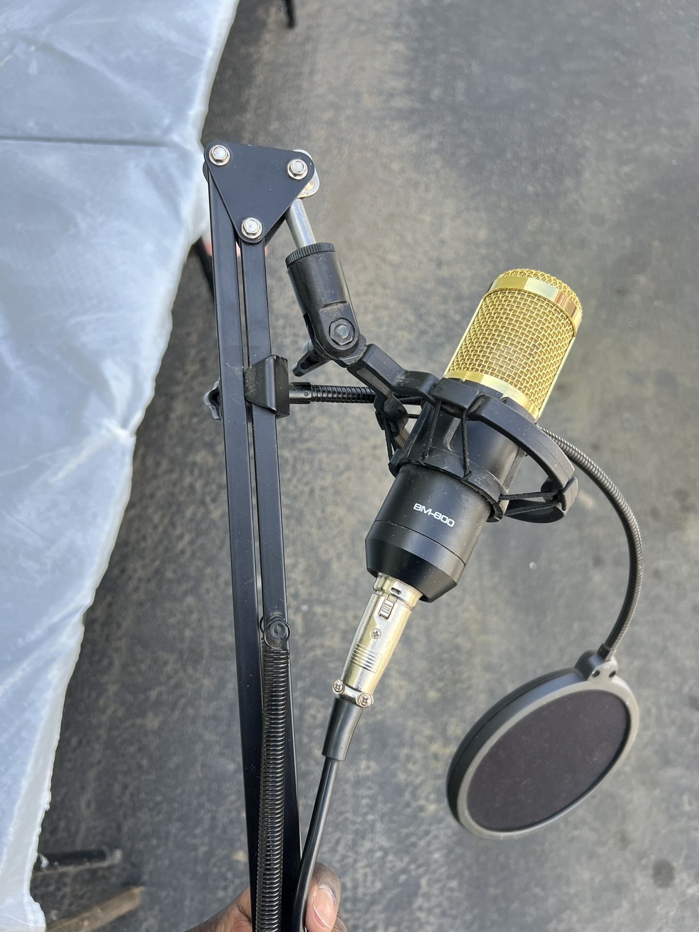 Microphone