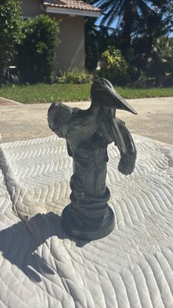 Pelican bronze marble base