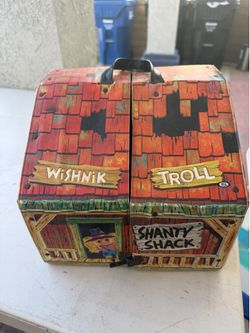 1960s Wishnik Troll House ‘ Shanty Shack’ Rare with 5 Trolls