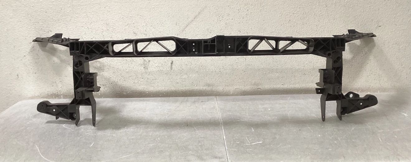 MERCEDES GLB RADIATOR SUPPORT 2021