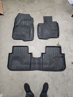 23-25 CRV Floor Mats