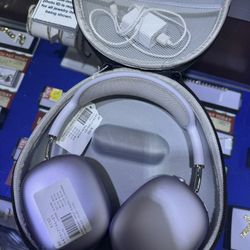 Apple Airpods max’s 