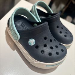 Crocs 5