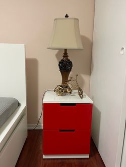 **2 Nightstands + 2 Decorative Table Lamps – Bedroom Set**