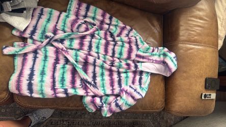 Girls size 7/8 robe