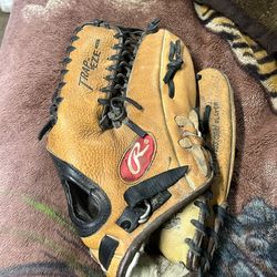 Rawlings baseball glove