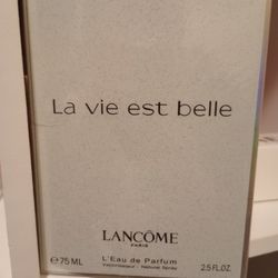 New And Sealed Lancome 2.5oz Perfume