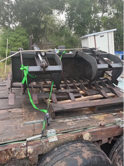 Bobcat grapple