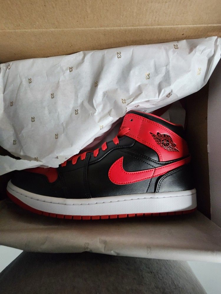 Air Jordan 1 Mid