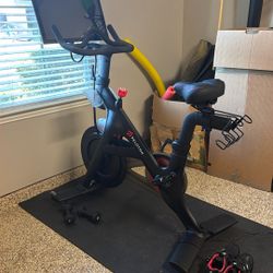 Peloton Bike