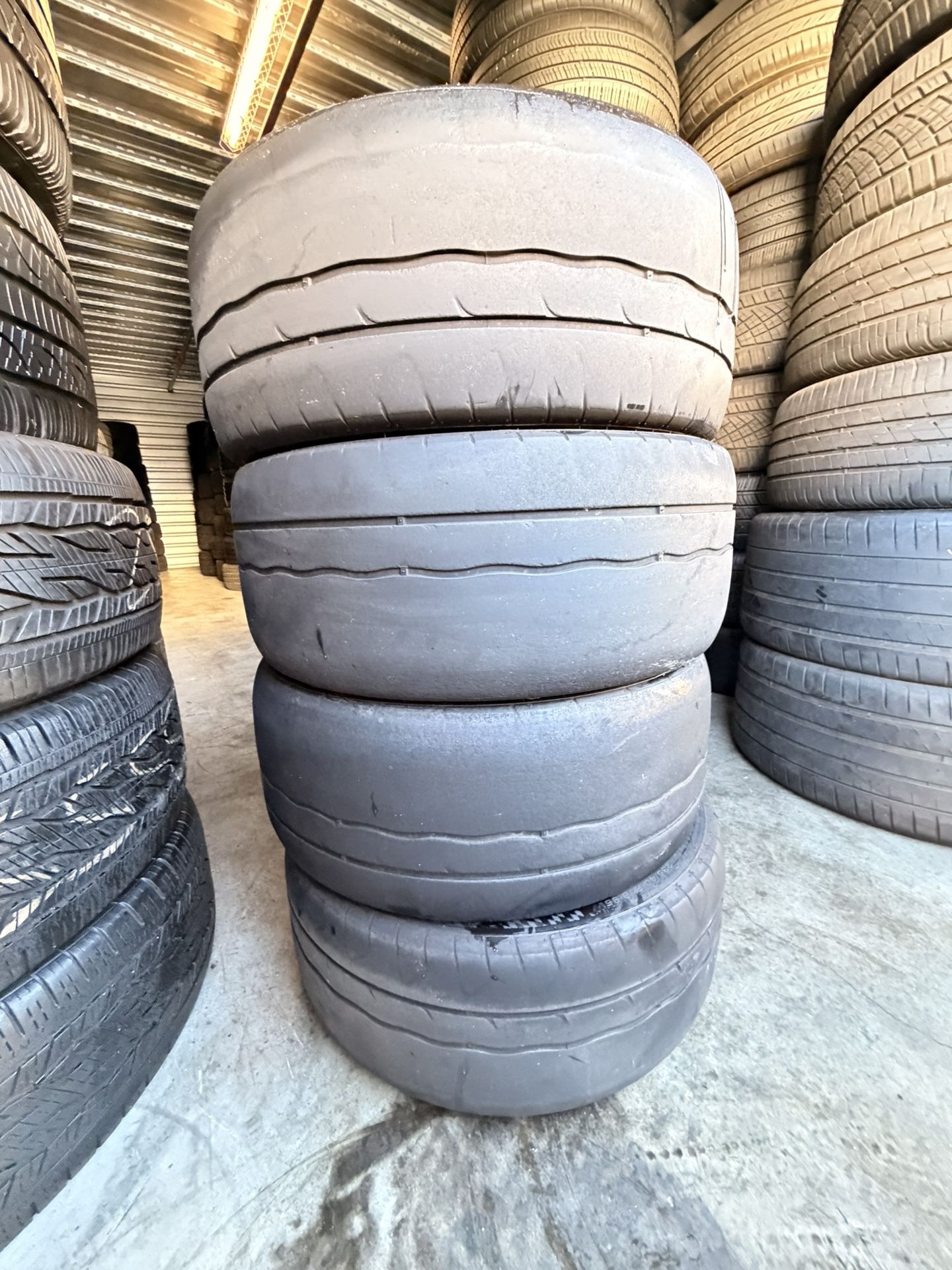 235/40/18 Kuhmo Ecsta V730 Set Of 4