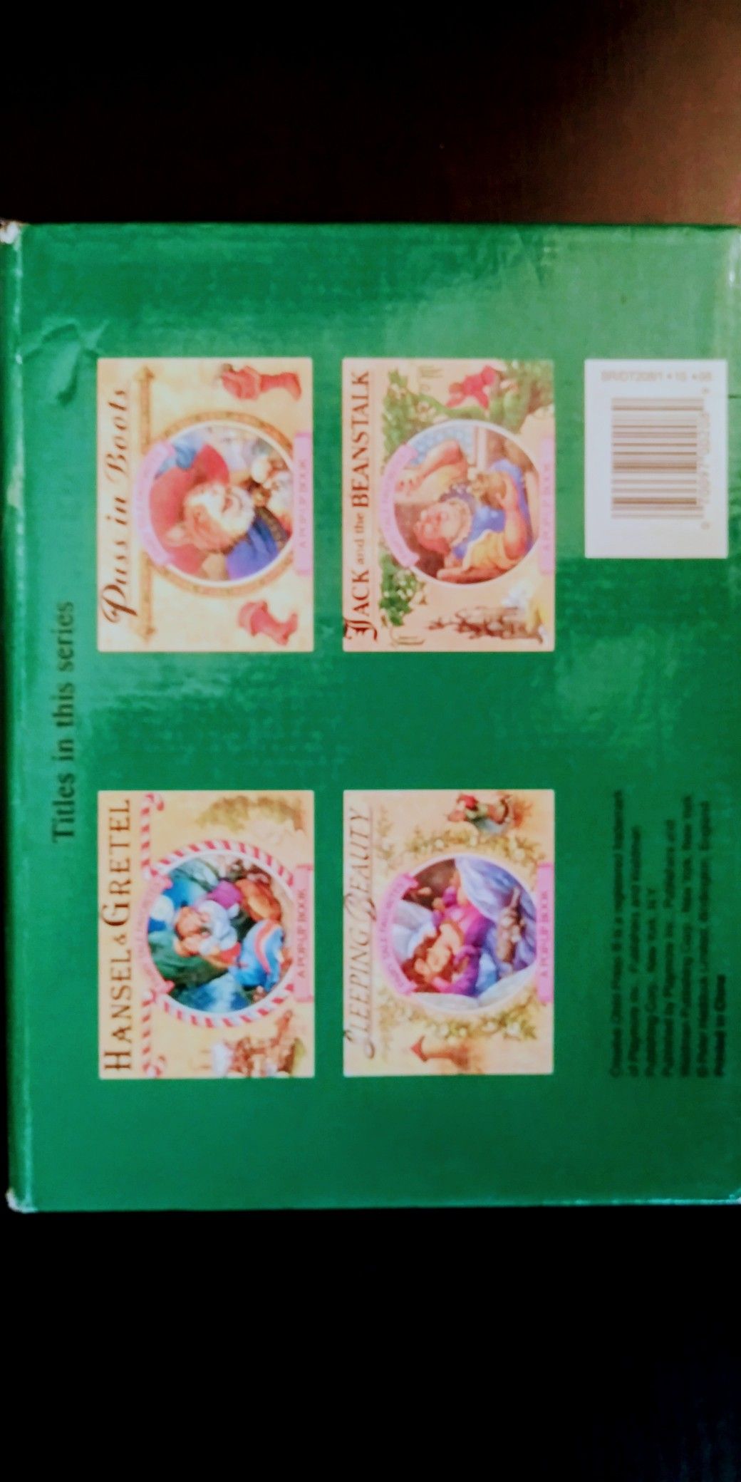 Puss in Boots- Fairy Tale Favorites, Pop-Up Book, Illustrated by John Patience