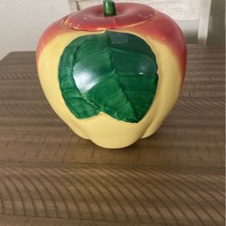 Vintage 1940 Large Hull Cookie Jar