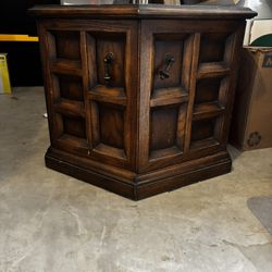 2 Wood Side Tables