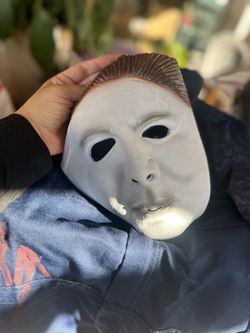 Costume