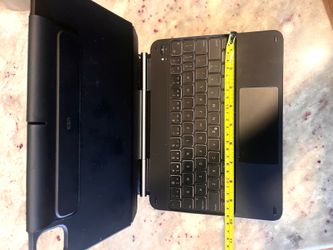 ESR Bluetooth Keyboard Case for iPad 10.9” & 11” Detachable Magnetic Keyboard in Great Condition (pick up Cedar Park)